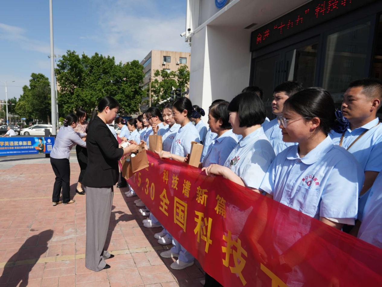 图片4 图片4