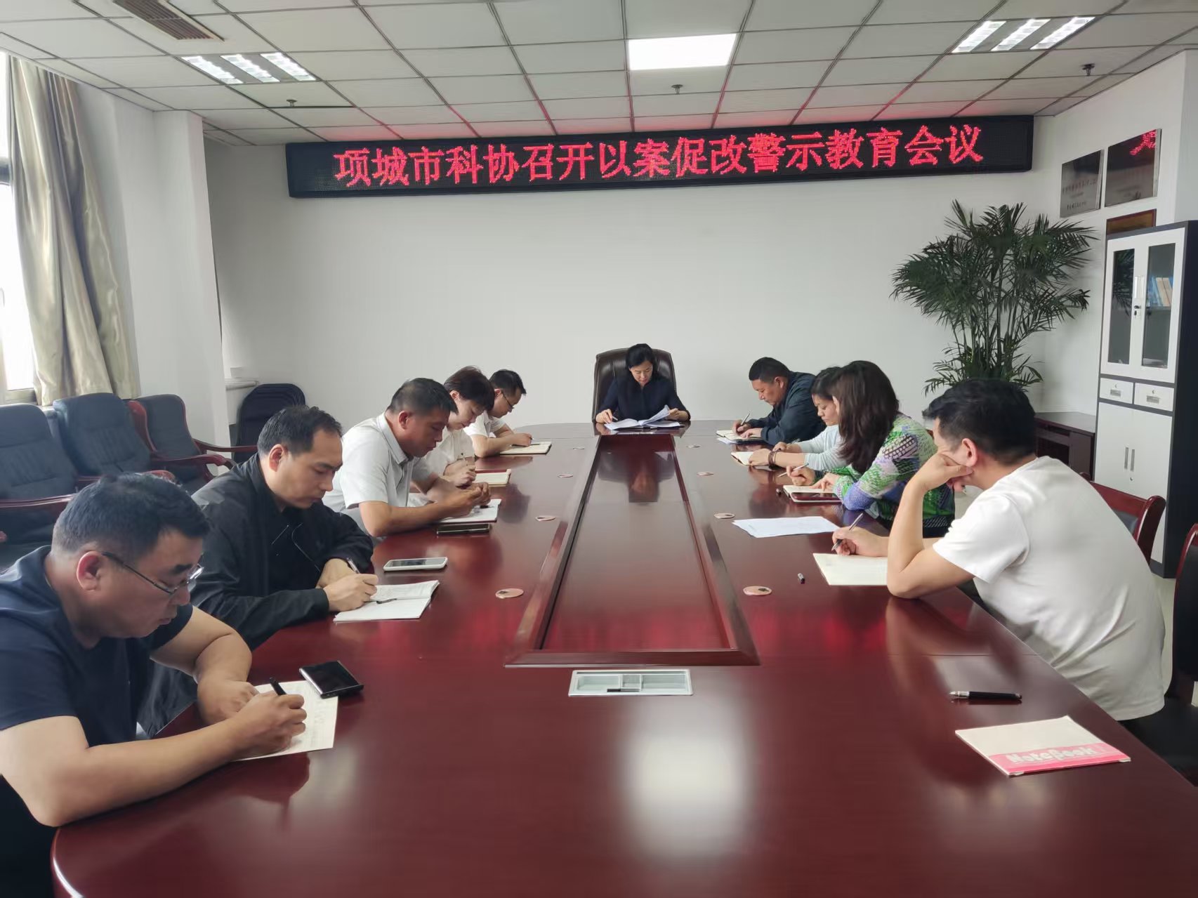 图片1 图片1